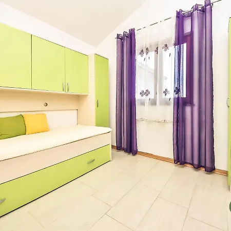 Nera Apartment *